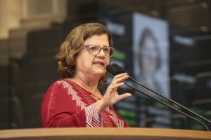 Primeira senadora em PE, Teresa Leitão quer levar pautas dos municípios para o Senado