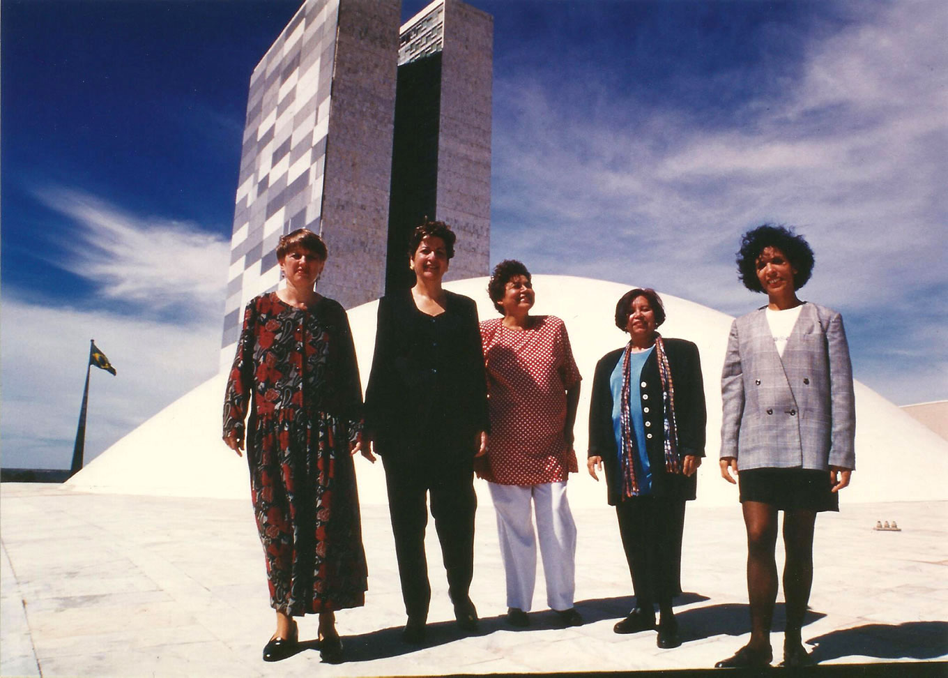 1989 criacao de cfemea parte do meio da plataforma