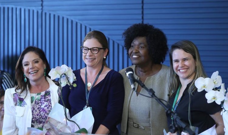 Lideranças femininas celebram dez anos de criação da Secretaria da Mulher da Câmara