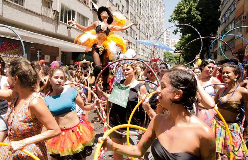 Da janela do sobrado a donas da folia: como as mulheres driblaram o machismo na história do Carnaval