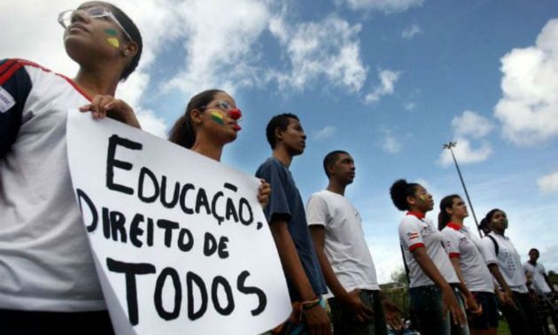 Pesquisa mostra por que brasileiros(as) deixam escola