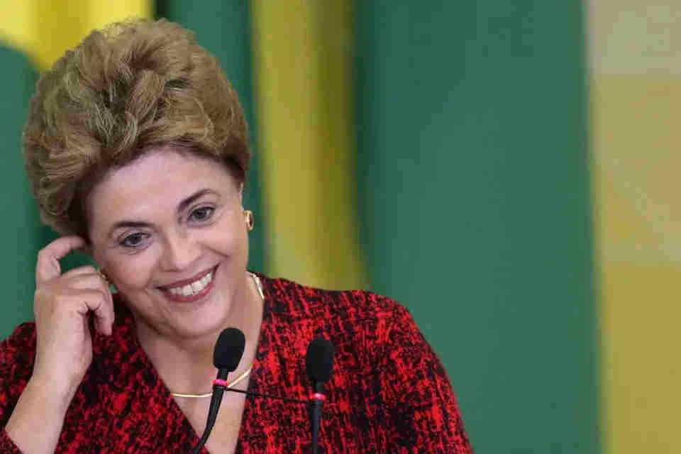 Dilma é eleita Mulher Economista de 2023, após assumir Banco do Brics