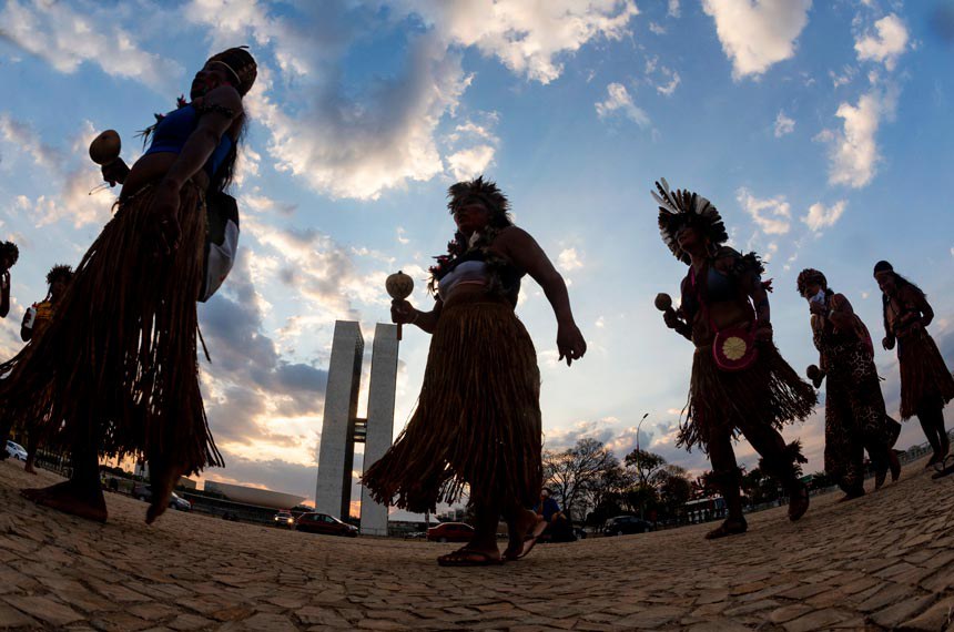 Nove indígenas que lutam contra condomínio de luxo em terra ancestral completam 20 dias presos