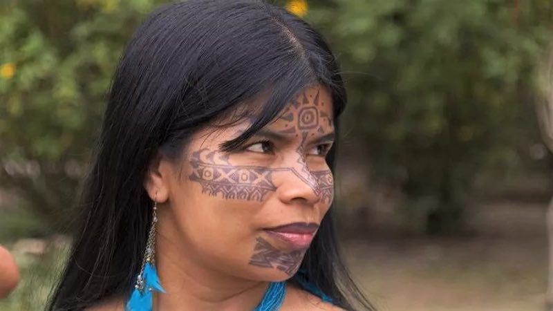 Patricia Gualinga: "Reaprender com os saberes dos povos indígenas a se relacionar com a Natureza"