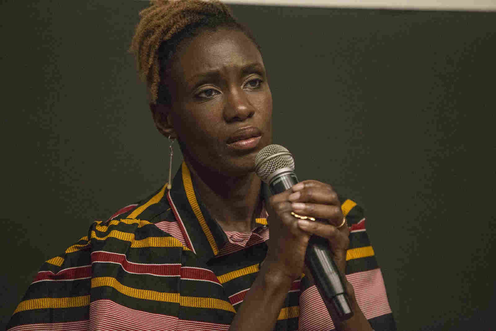 “A negação do racismo é algo muito comum em todo o mundo”, afirma cineasta francesa Rokhaya Diallo