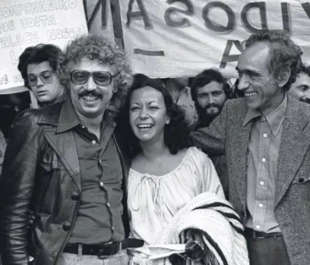 A volta do exílio, com Theotonio dos Santos e Herbert de Souza (Betinho). São Paulo, aeroporto de Congonhas, 15 de setembro de 1979
