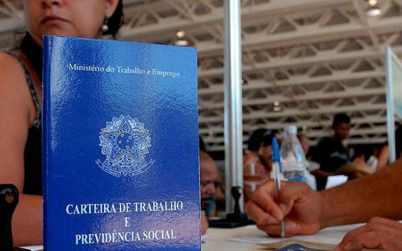 Restrita, cobertura do seguro-desemprego no Brasil aprofunda desigualdades