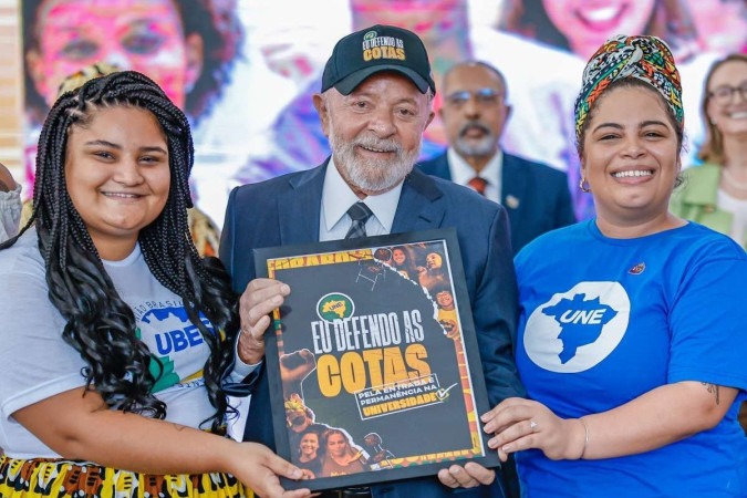 Lula celebra Lei de Cotas: "É possível superar a desigualdade"